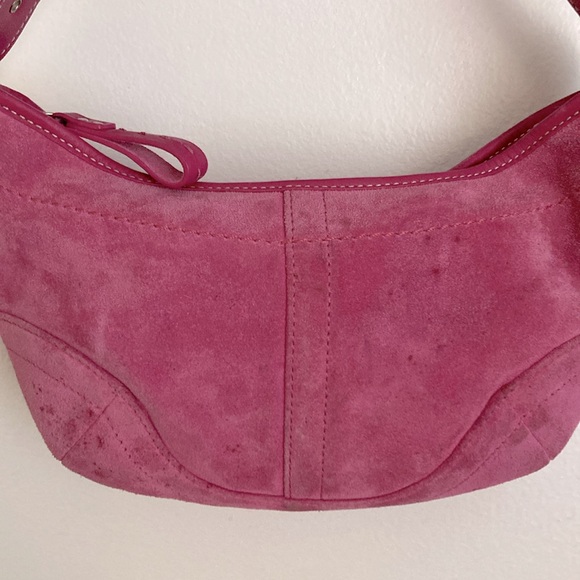 COPY - Coach fuchsia suede leather shoulder bag - Picture 4 of 8